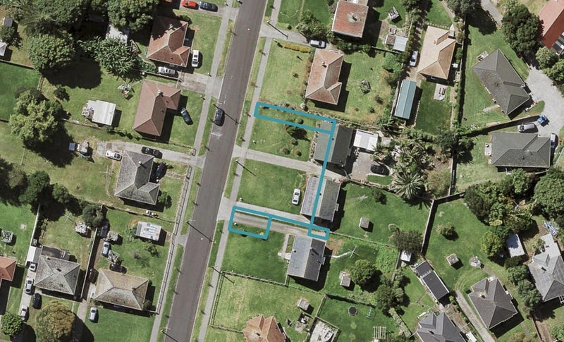 30 Hinaki Street, Point England, Auckland - Carousel 1