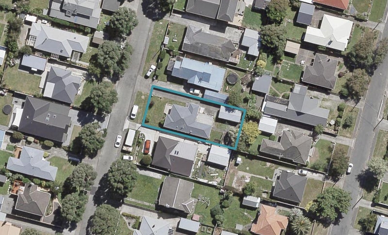 11 Hart Avenue, Boulcott, Lower Hutt - Carousel 1