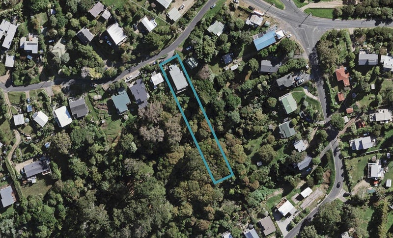 20 George Street, Surfdale, Waiheke Island - Carousel 1