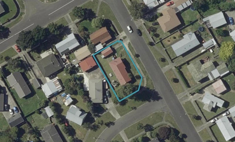 4 Chatsworth Place, Highbury, Palmerston North - Carousel 1
