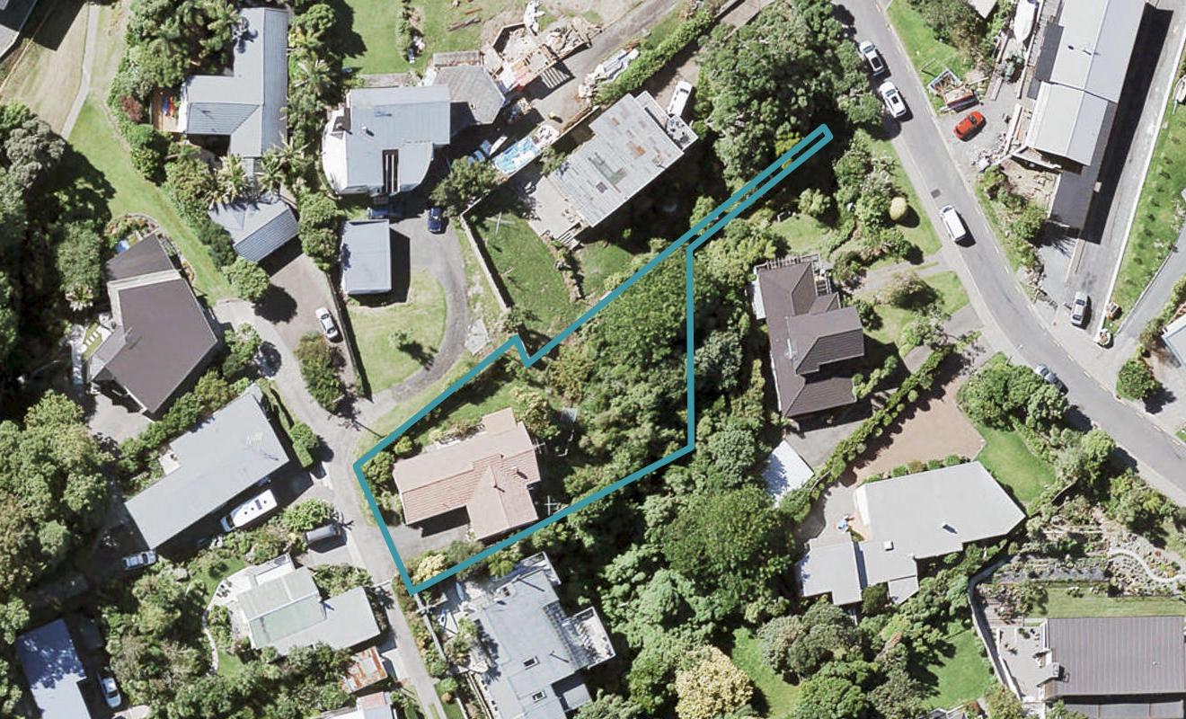 8 Island View Terrace, Cockle Bay, Auckland - Carousel 1