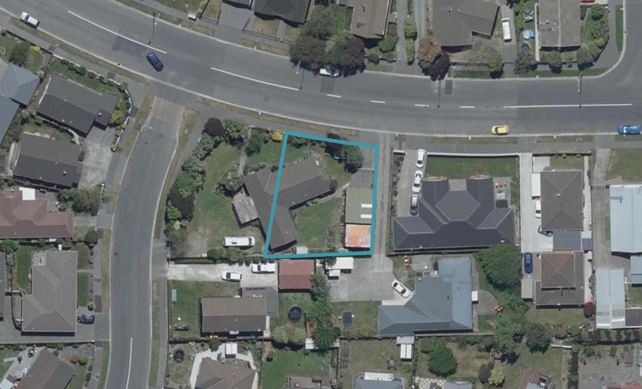41 Queenspark Drive, Parklands, Christchurch - Carousel 1