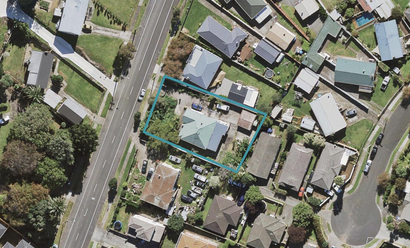 51 Mountain Road, Mangere Bridge, Auckland - Carousel 1