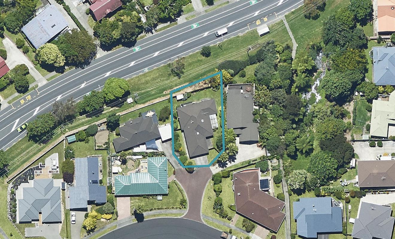 11 Meadowviews Drive, Welcome Bay, Tauranga - Carousel 1