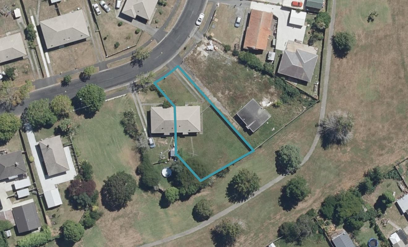 18 Sare Crescent, Fairfield, Hamilton - Carousel 1