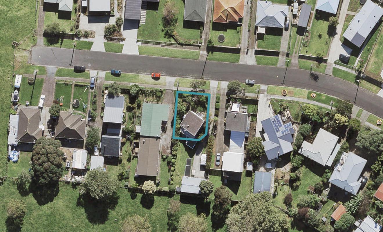12A Kiekie Road, Mangere Bridge, Auckland - Carousel 1
