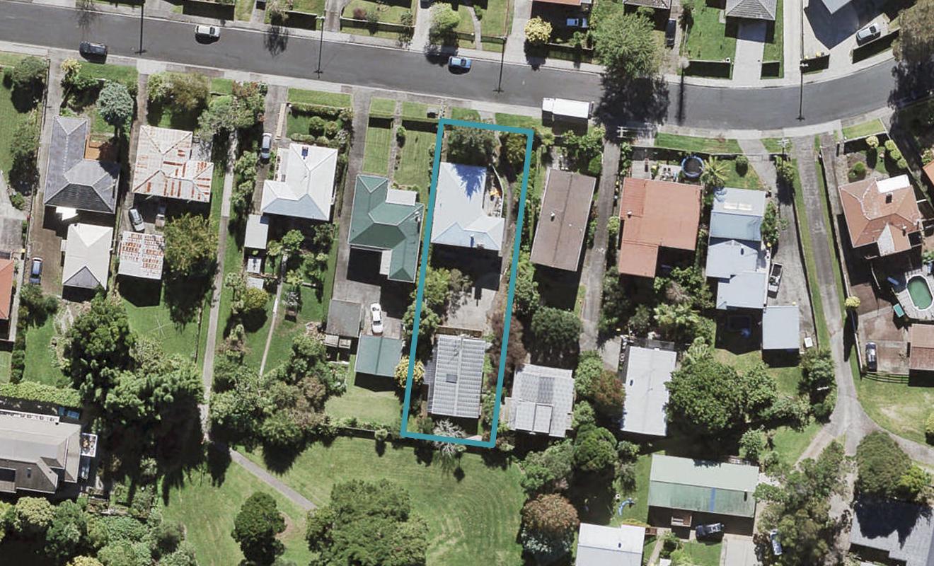 1/21 Cron Avenue, Te Atatu South, Auckland - Carousel 1