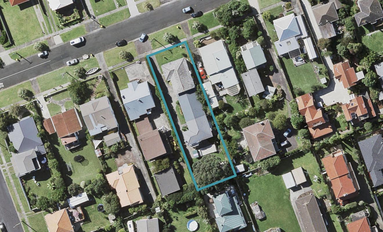2/9 Aramoana Avenue, Devonport, Auckland - Carousel 1