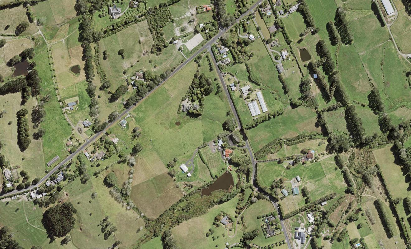 10 Pomona Road, Kumeu - Carousel 1