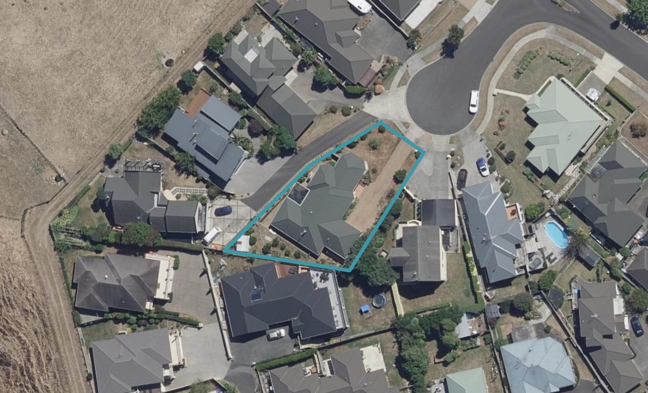 11 Southworth Place, Grandview Heights, Hamilton - Carousel 1