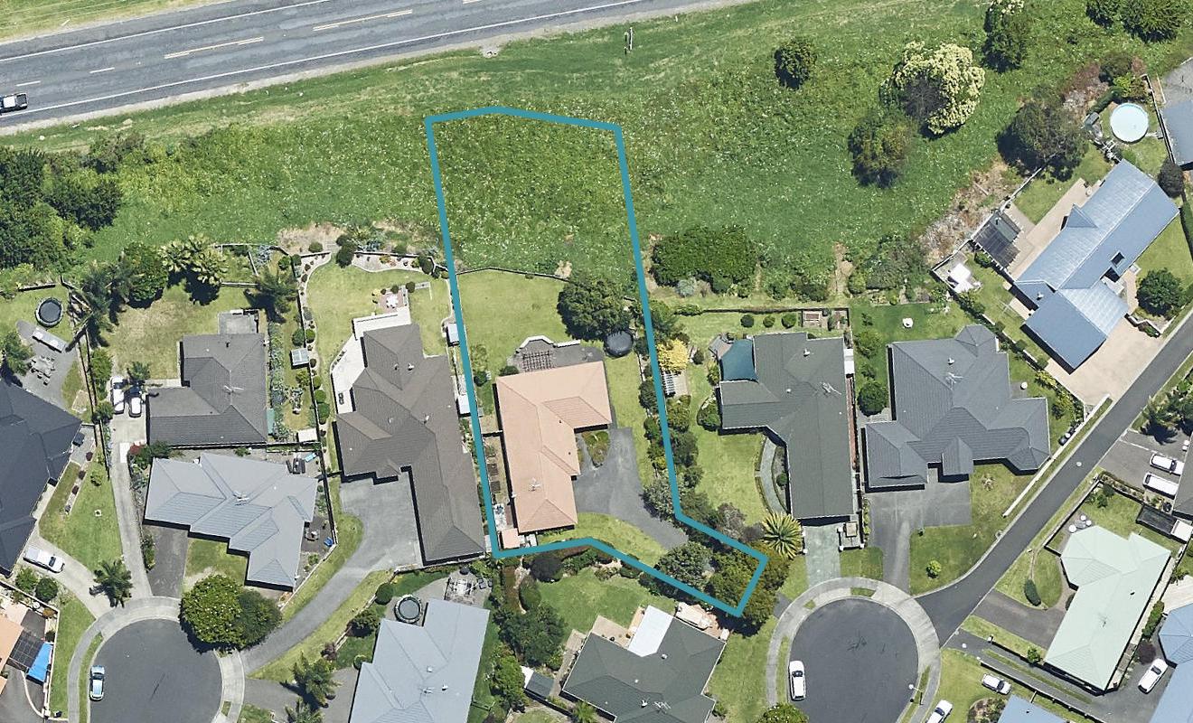 27 Elderton Avenue, Pyes Pa, Tauranga - Carousel 1