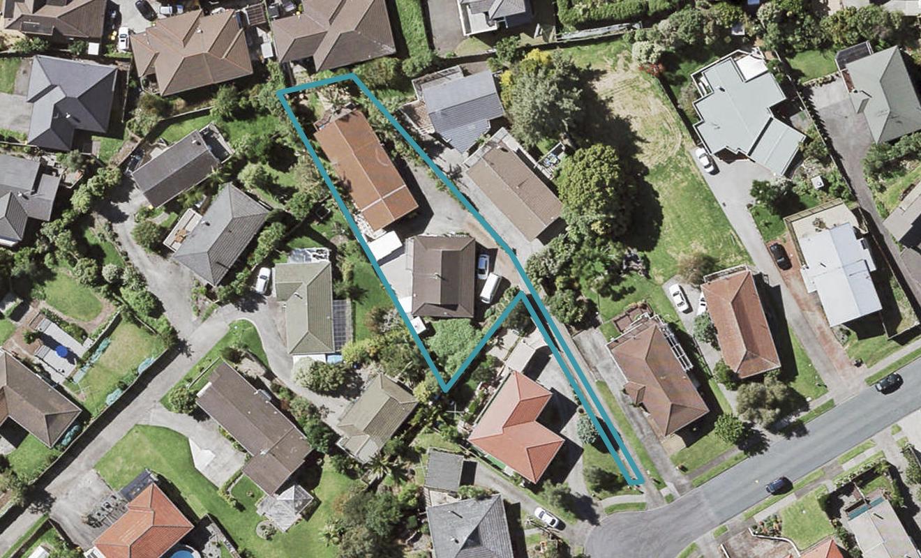 1/23 Gwenand Place, Botany Downs, Auckland - Carousel 1
