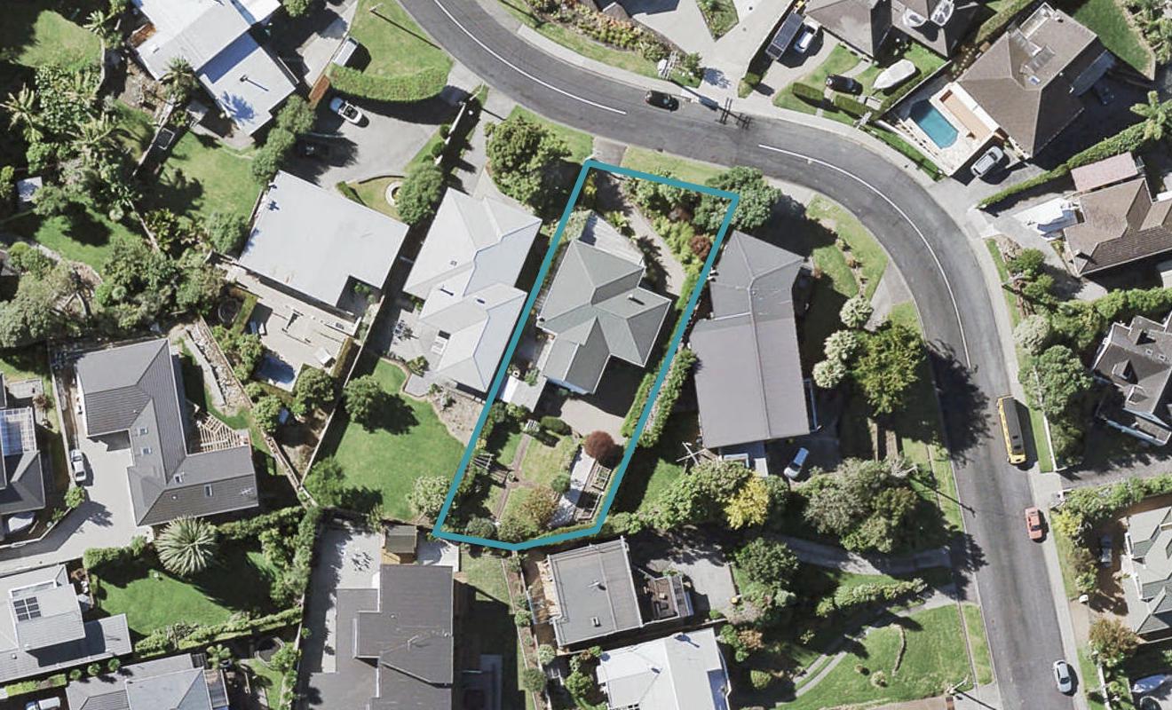 23 Montgomery Crescent, Cockle Bay, Auckland - Carousel 1