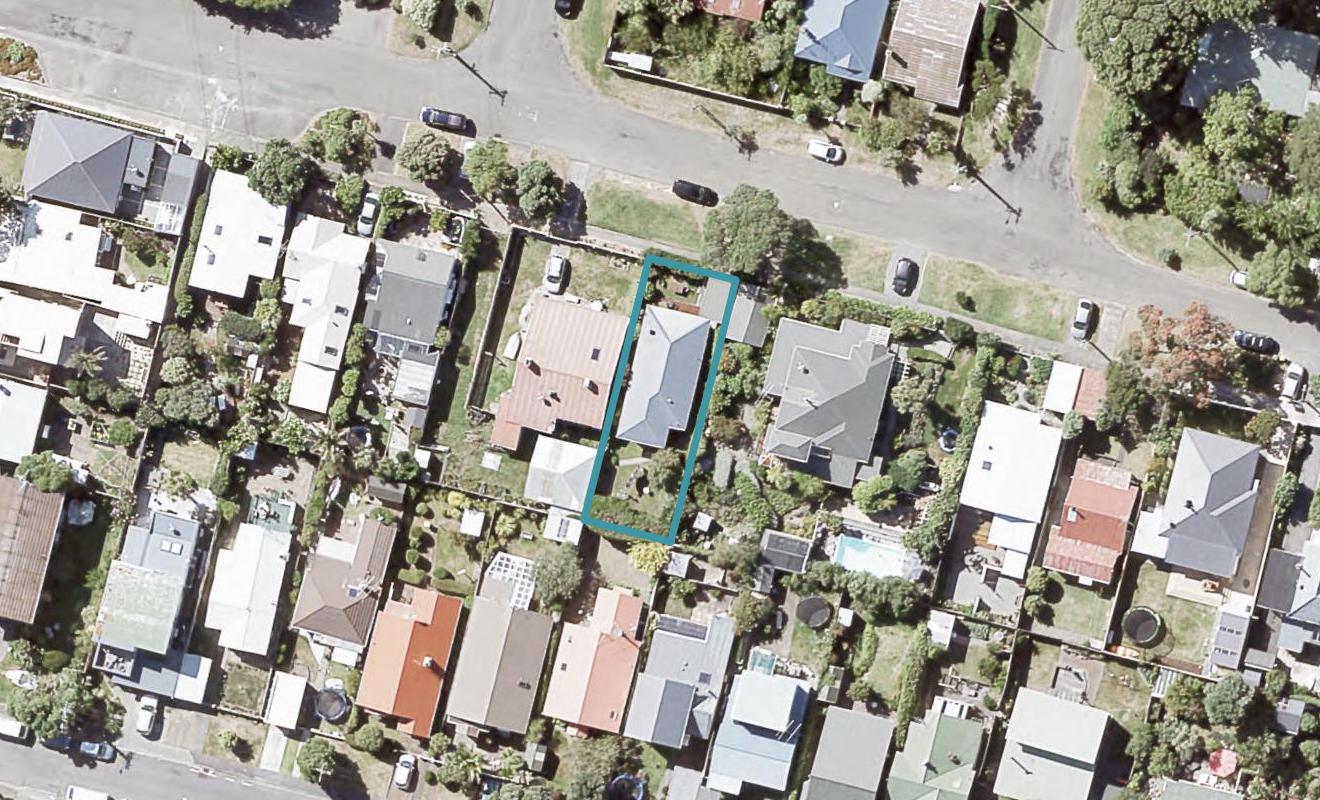 19 Hinau Street, Eastbourne, Lower Hutt - Carousel 1