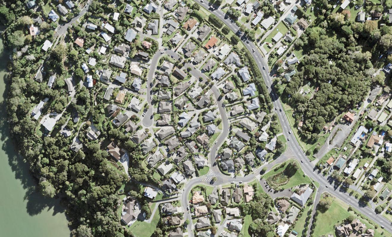 11 Rivervale Grove, Stanmore Bay, Whangaparaoa - Carousel 1