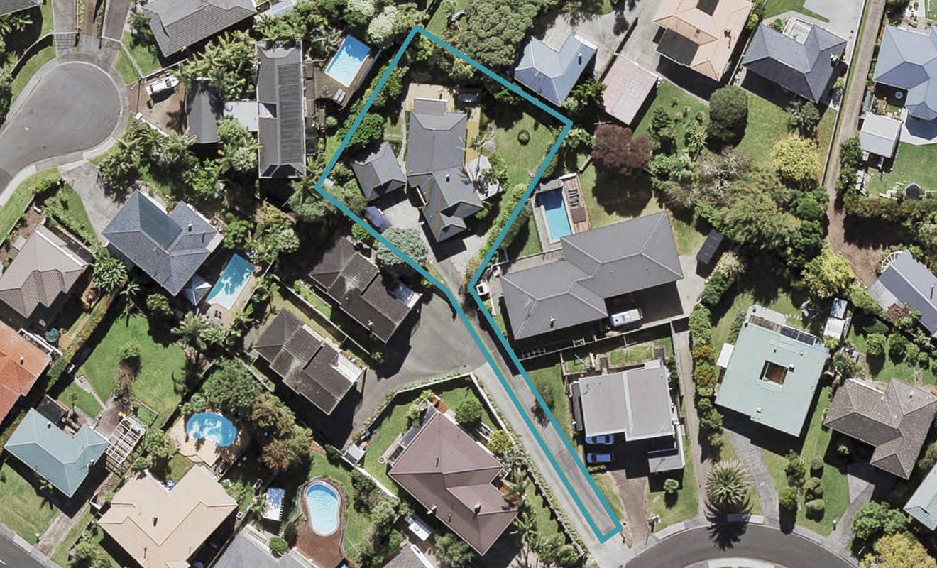 8 Highlight Parade, Te Atatu South, Auckland - Carousel 1