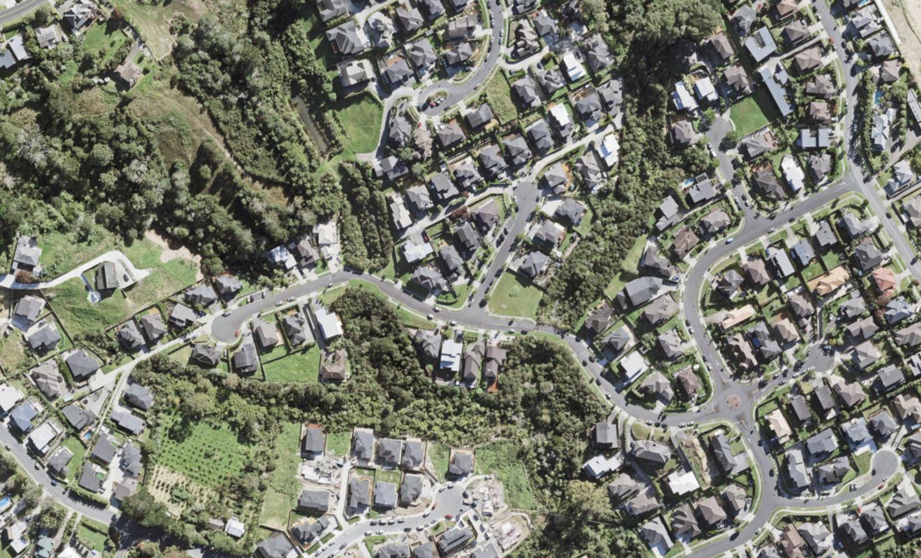 2 Bintulu Place, Fairview Heights, Auckland - Carousel 1