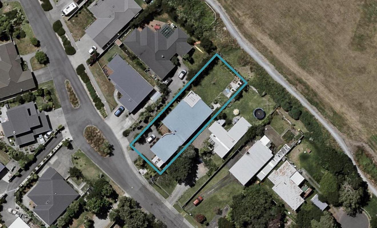 8 Rewa Road, Raumati Beach, Paraparaumu - Carousel 1