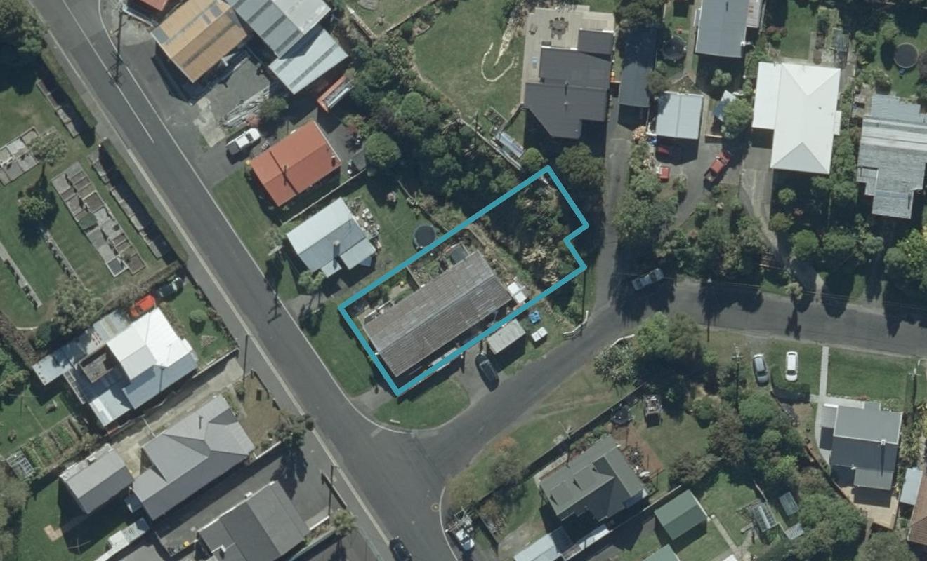 13B Greenacres Street, Macandrew Bay, Dunedin - Carousel 1