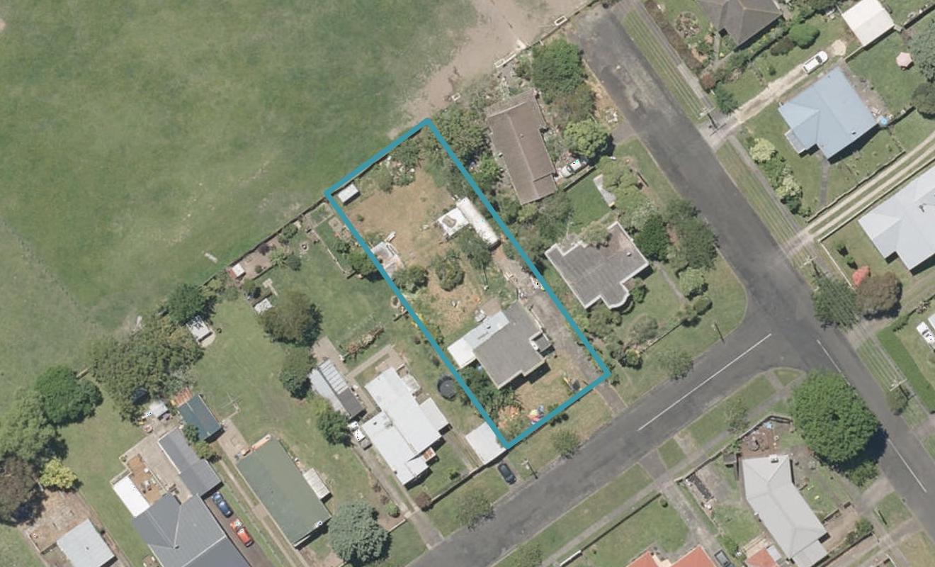 11 Arran Place, Aramoho, Whanganui - Carousel 1