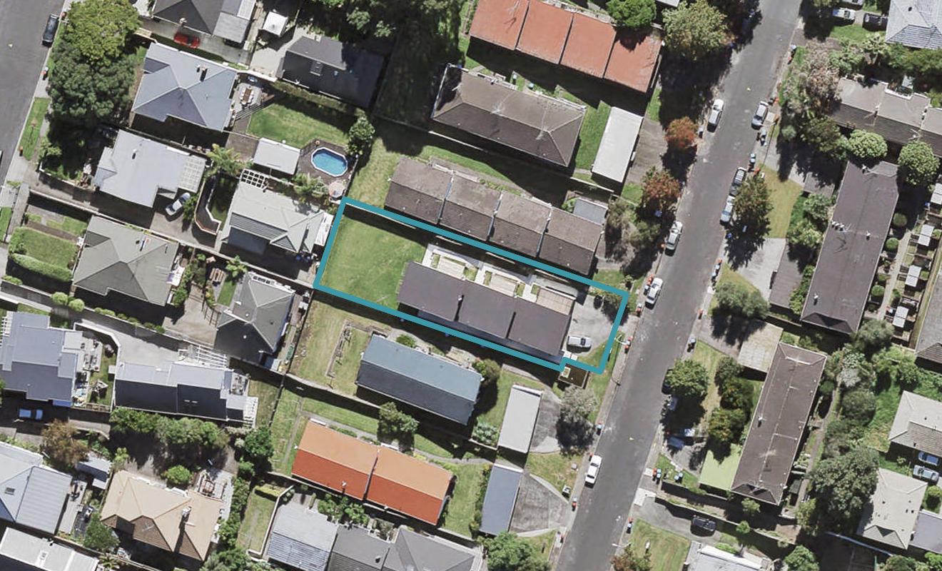 2/22 Don Croot Street, Western Springs, Auckland - Carousel 1