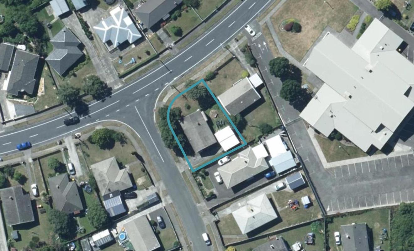 1 Surprise Place, Cannons Creek, Porirua - Carousel 1