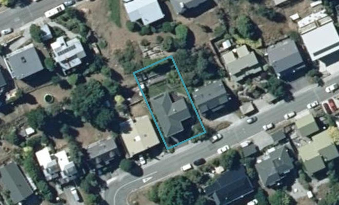 5 Cameron Place, Fernhill, Queenstown - Carousel 1