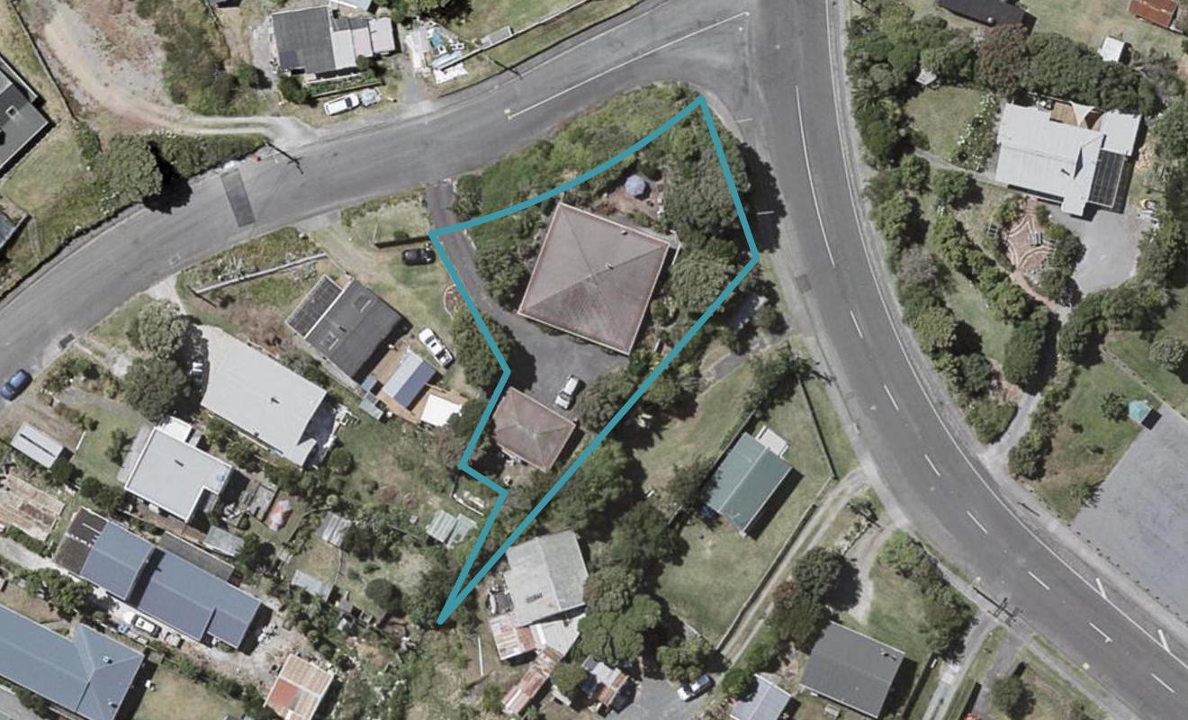 2 Babbacombe Avenue, Otaki Beach, Otaki - Carousel 1