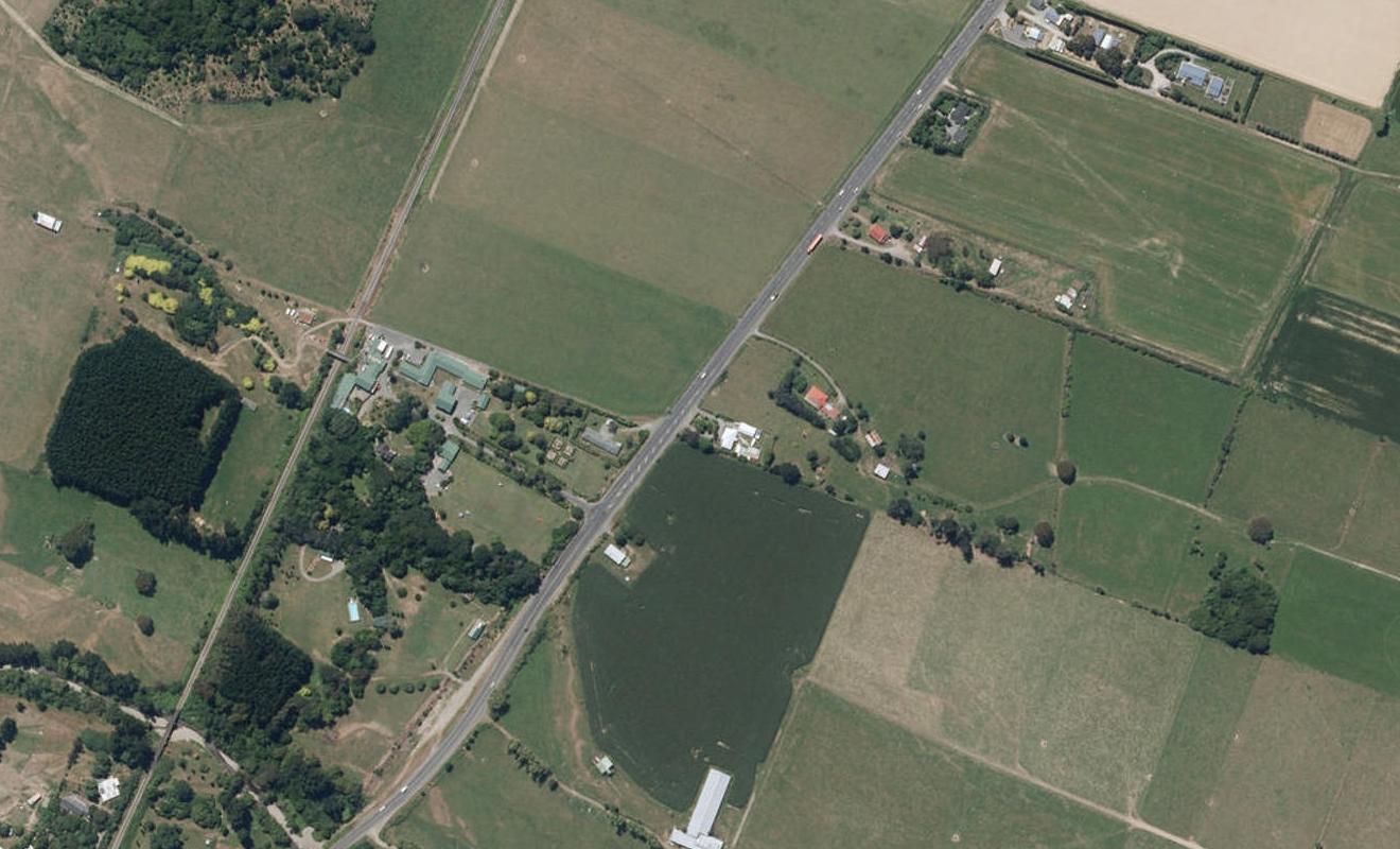 817 State Highway 1, Manakau, Levin - Carousel 1