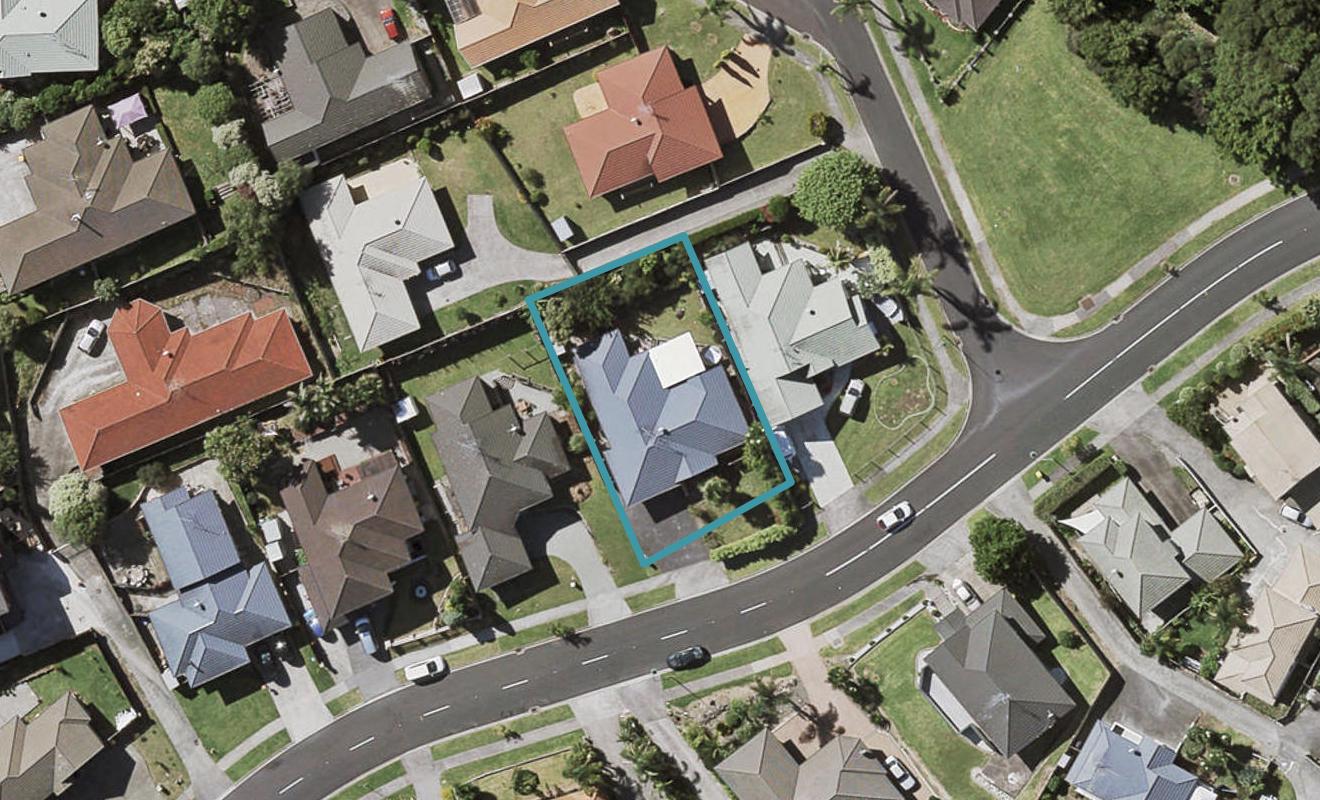 11 De Havilland Drive, Goodwood Heights, Auckland - Carousel 1