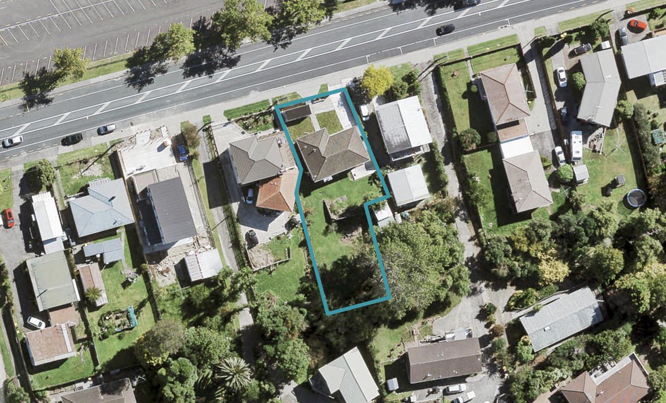 130 Godley Road, Green Bay, Auckland - Carousel 1