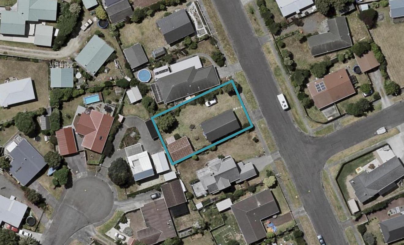 14 Reeves Street, Waikanae Beach, Waikanae - Carousel 1