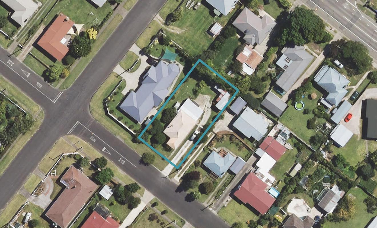 11 Leon Street, Riverdale, Gisborne - Carousel 1