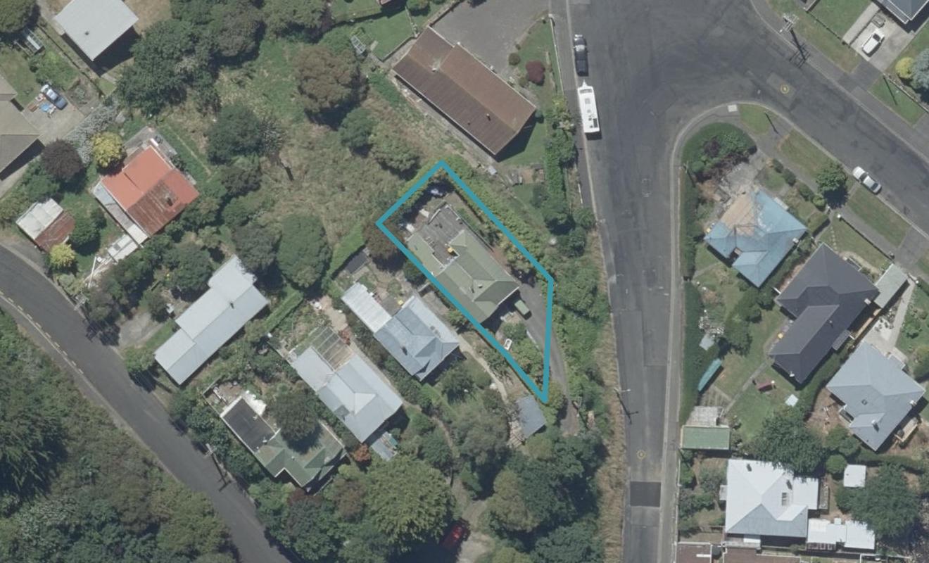 8 Langham Terrace, North East Valley, Dunedin - Carousel 1