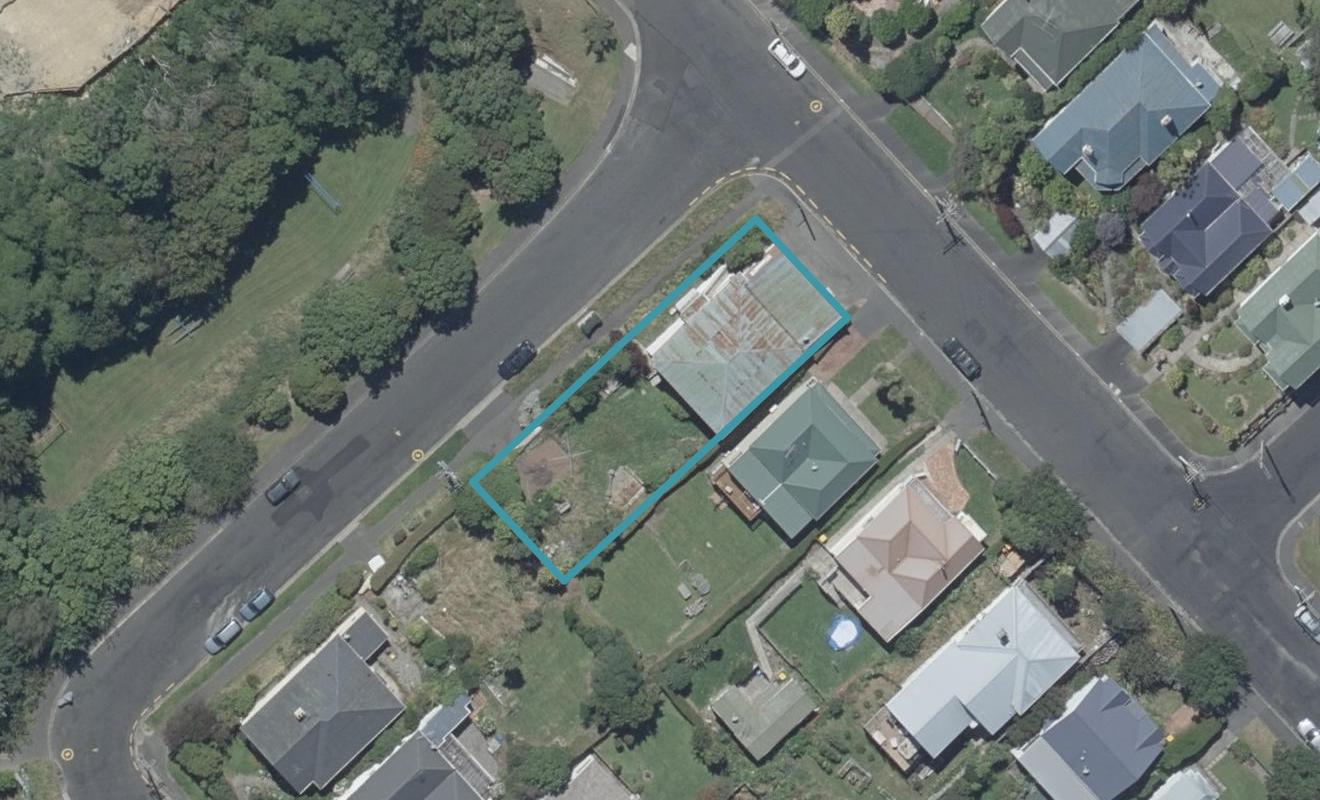 37 Orbell Street, Dalmore, Dunedin - Carousel 1