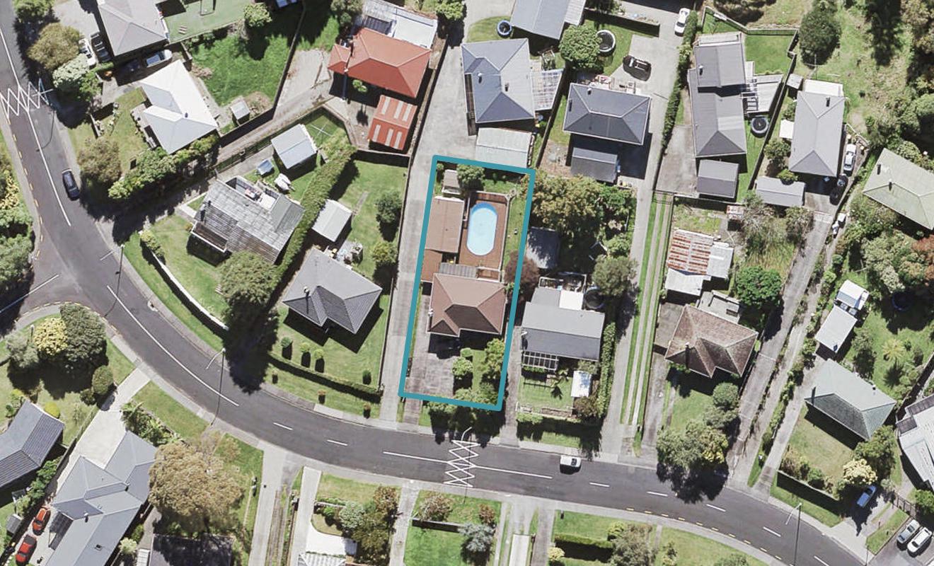 26 La Rosa Street, Green Bay, Auckland - Carousel 1