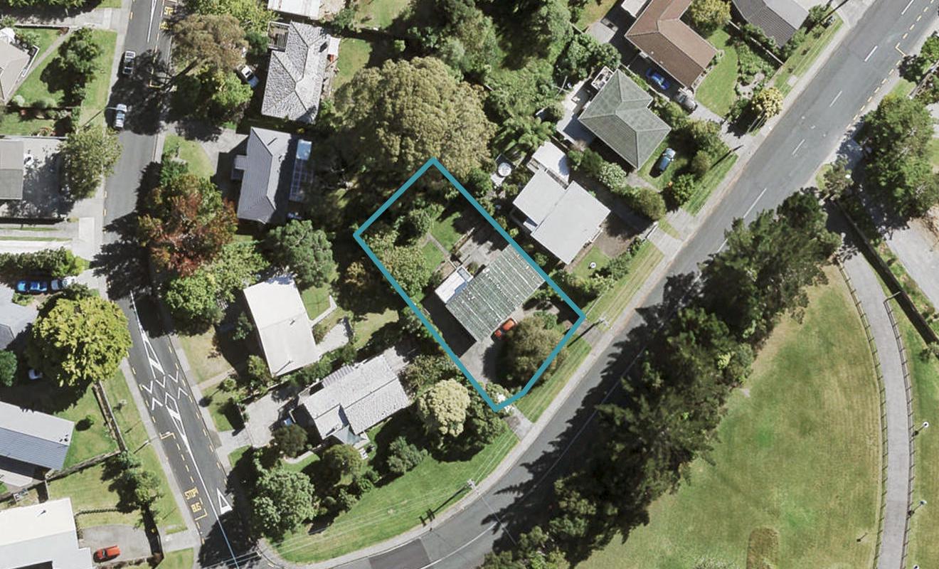 79 Avonleigh Road, Green Bay, Auckland - Carousel 1