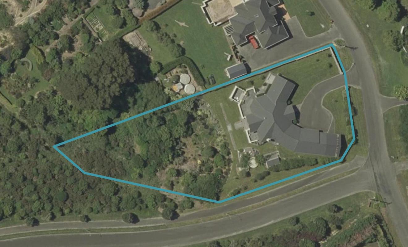 37 Waicola Drive, Fitzherbert, Palmerston North - Carousel 1