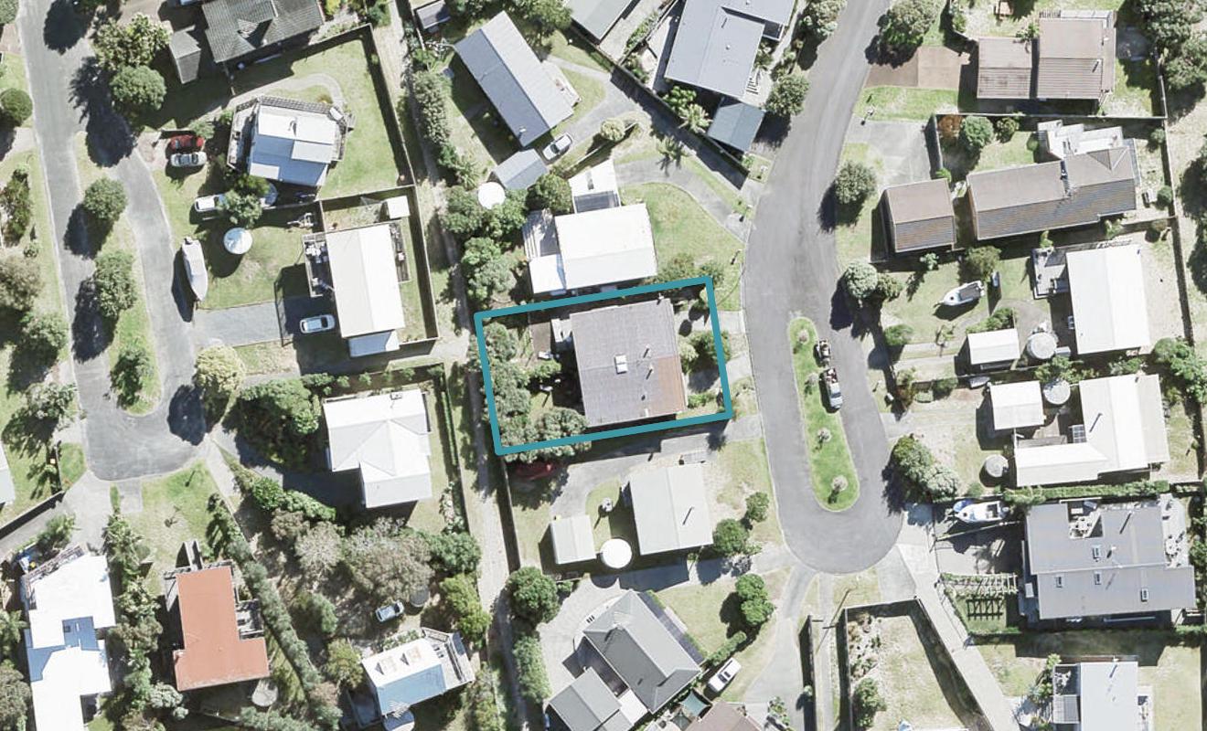 2/8 Edith Place, Omaha, Auckland - Carousel 1