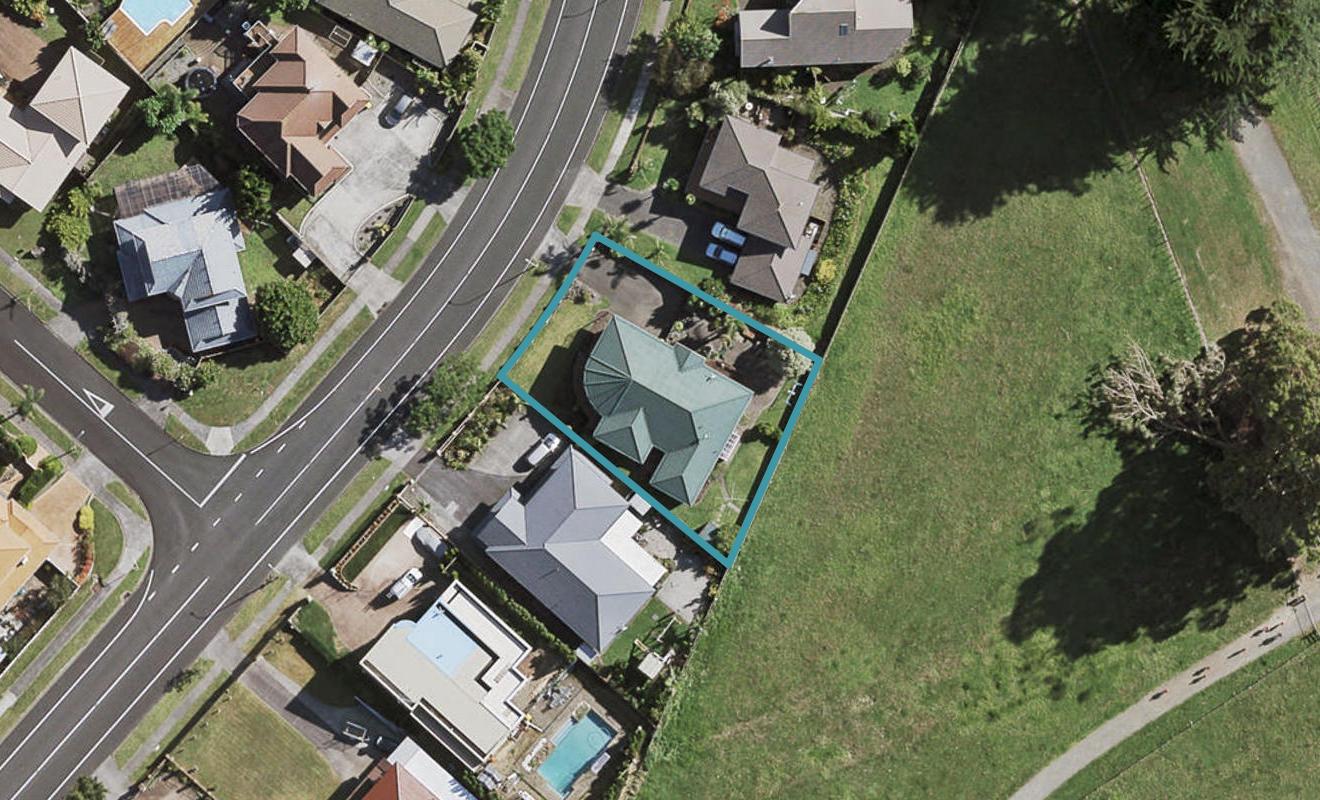 105 Eugenia Rise, Goodwood Heights, Auckland - Carousel 1