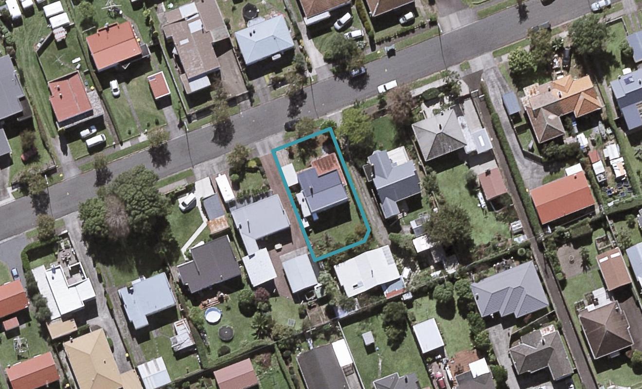 14 Cornwall Street, Brooklands, New Plymouth - Carousel 1