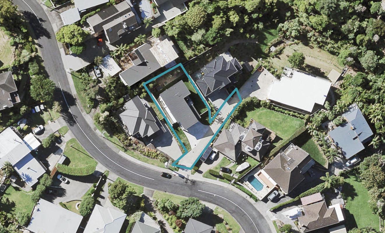 32A Montgomery Crescent, Cockle Bay, Auckland - Carousel 1