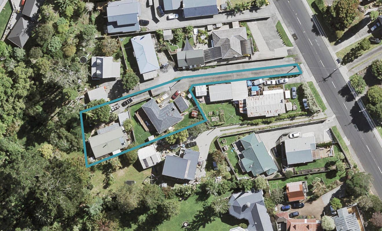 82A Kaurilands Road, Titirangi, Auckland - Carousel 1
