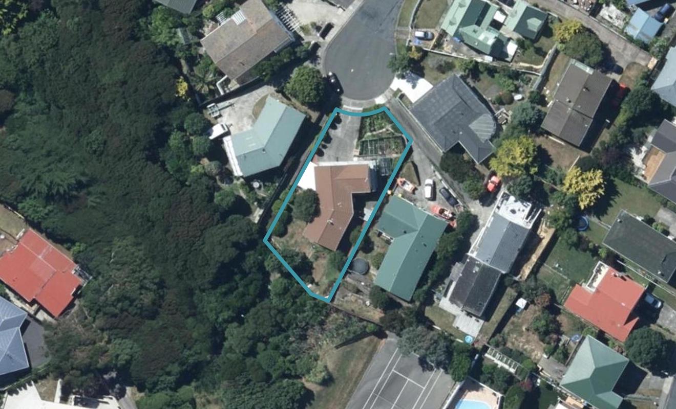 15 Mervyn Place, Plimmerton, Porirua - Carousel 1