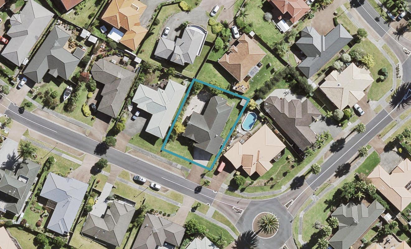 22 San Valentino Drive, Henderson, Auckland - Carousel 1