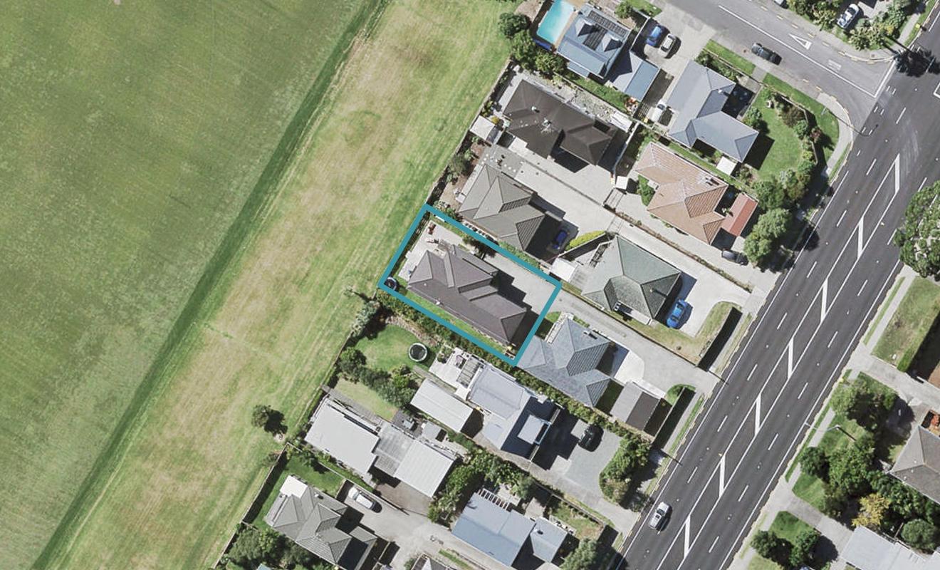 488A East Coast Road, Windsor Park, Auckland - Carousel 1