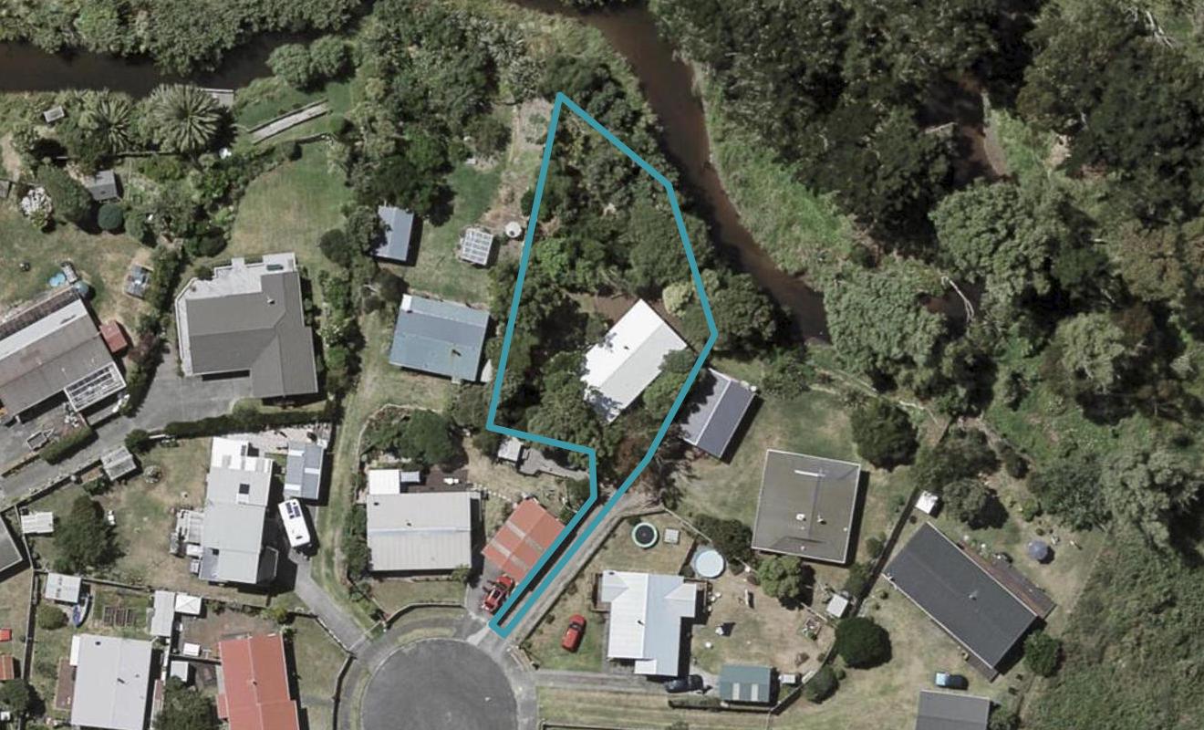7 Hewson Crescent, Otaki Beach, Otaki - Carousel 1