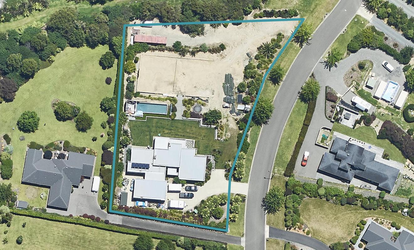 60 Phillips Drive, Tauranga - Carousel 1