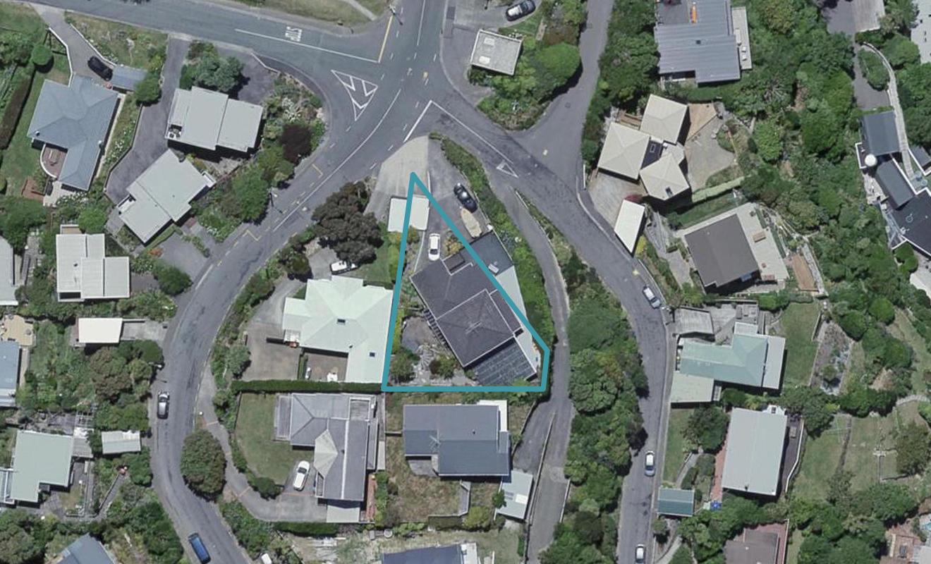 31 Napier Street, Karaka Bays, Wellington - Carousel 1