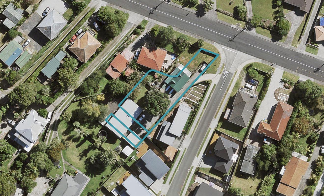 12/23 Awaroa Road, Sunnyvale, Auckland - Carousel 1